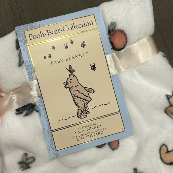 Winnie the Pooh Baby Blanket - Picture 4 of 6